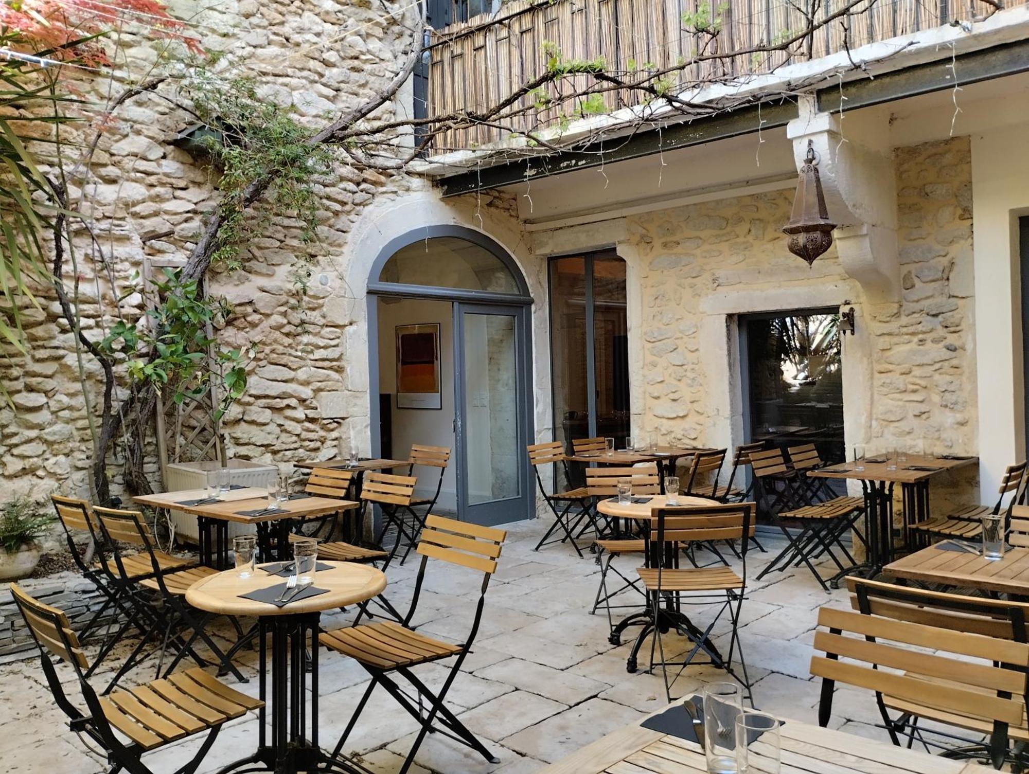 Отель Le Patio Гриньян Экстерьер фото
